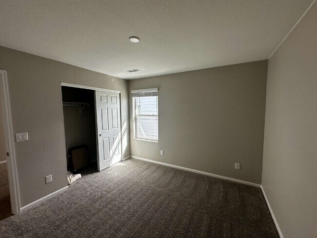 Building Photo - Available May! Beautiful home in Murphy Creek!