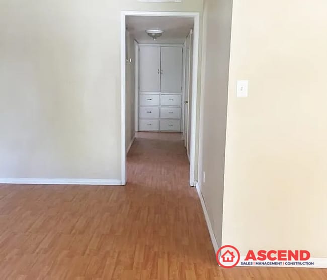 Building Photo - Charming 3 Bedroom Home in Oildale!