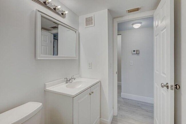 Building Photo - 1801 Sabal Ridge Ct