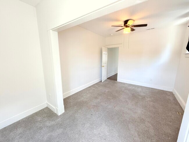 Building Photo - 804 Whitmore Ave