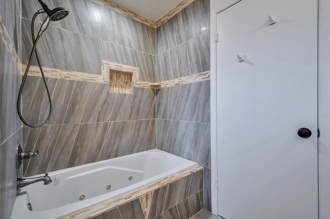 Building Photo - Remodeled 5-Bedroom Tempe Home with Private Pool, Large Yard & Garage Near ASU