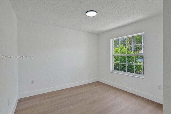 Building Photo - 4114 Sapphire St