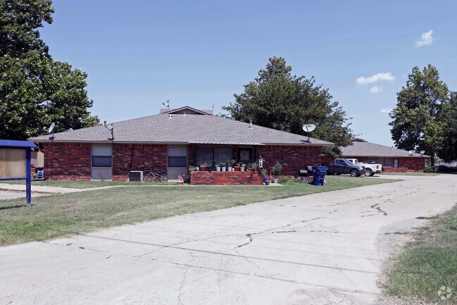Primary Photo - Diamond Apartments