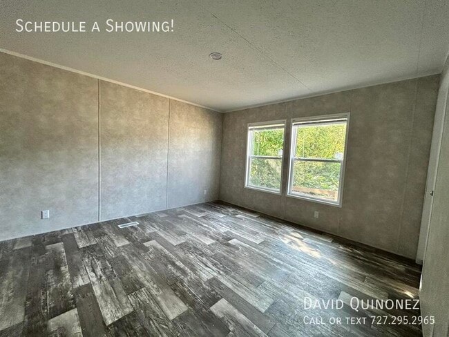 Building Photo - 4614 E Old Trail Rd