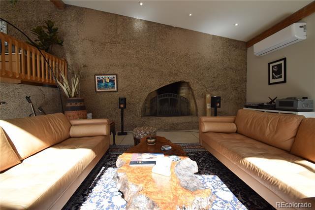 Building Photo - 259 Spruce St