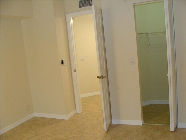 Building Photo - 4245 S 57th Ave
