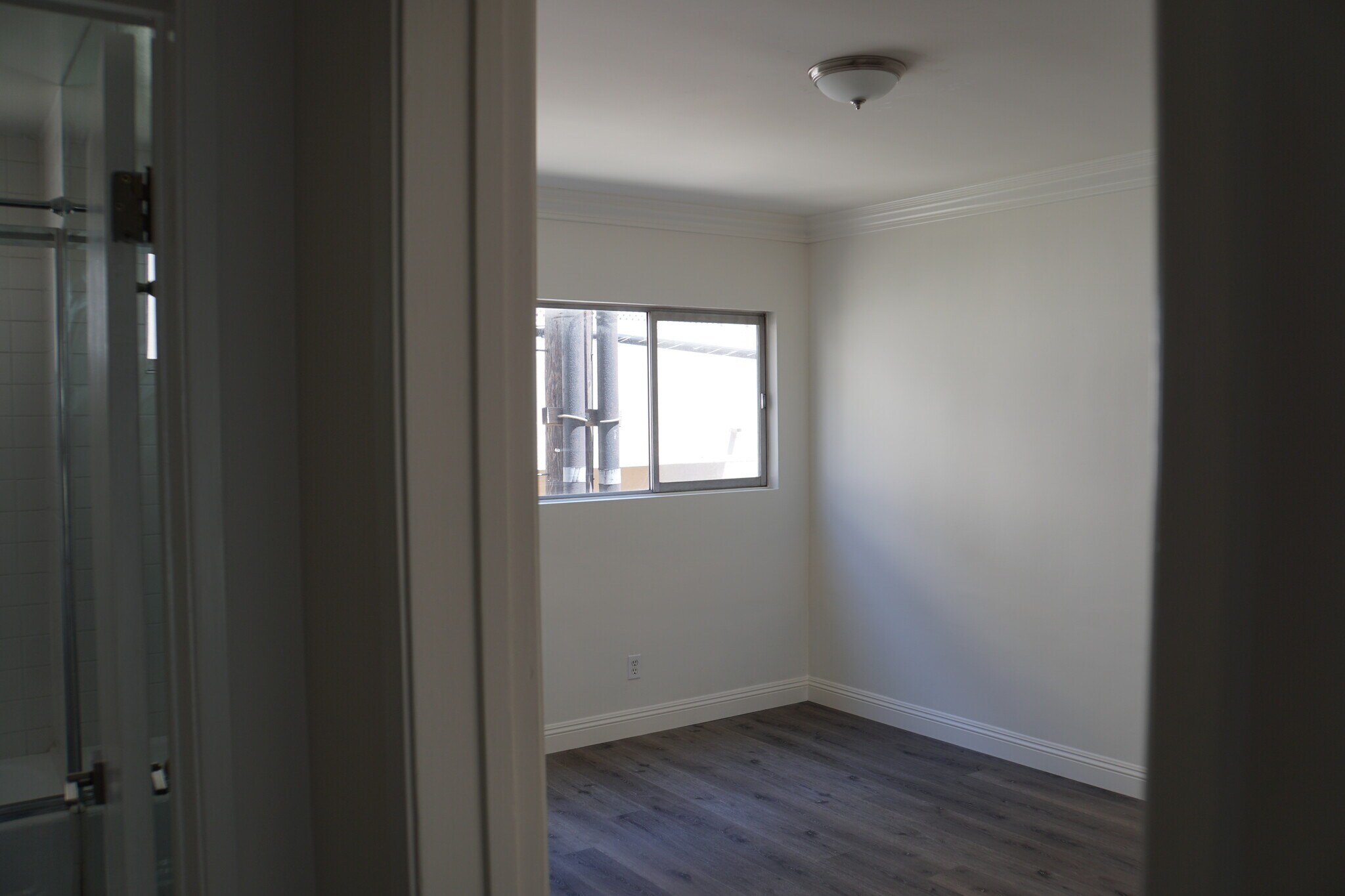 Building Photo - 1200 N Flores St
