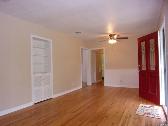 Building Photo - 215 Danville