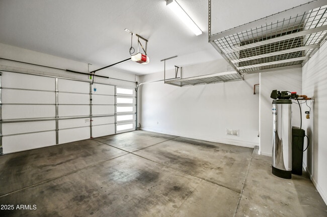 Building Photo - 5193 N 207th Dr