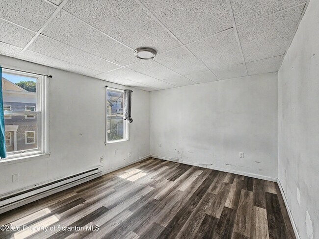 Building Photo - 602 Prospect Ave