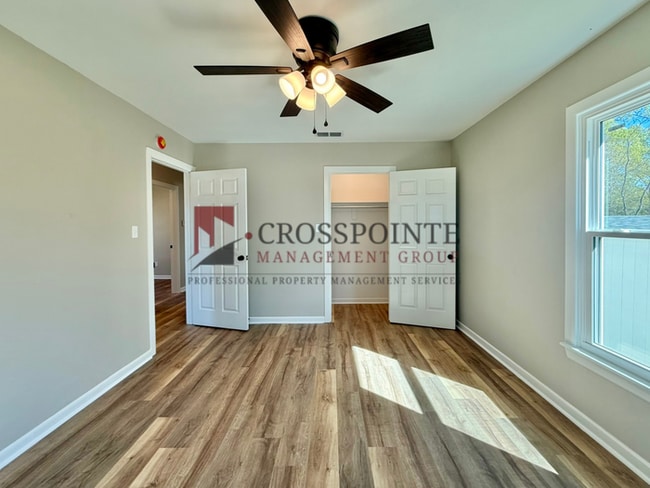 Building Photo - 303 N Virginia Ave