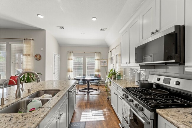 Building Photo - 11218 Puckett River Dr