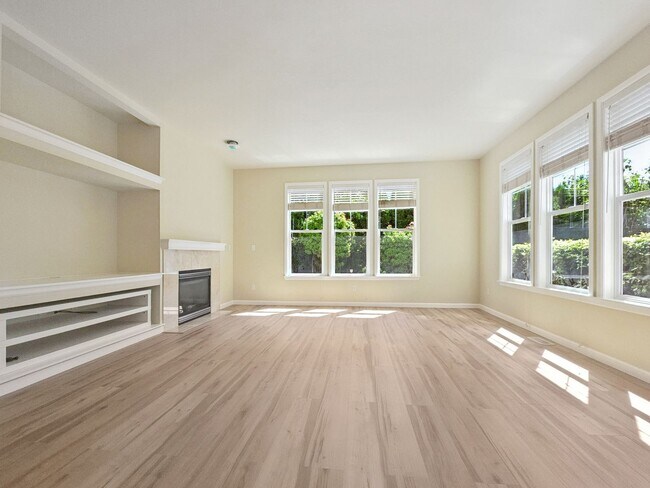 Building Photo - Modern Craftsman with Stylish Updates in S...