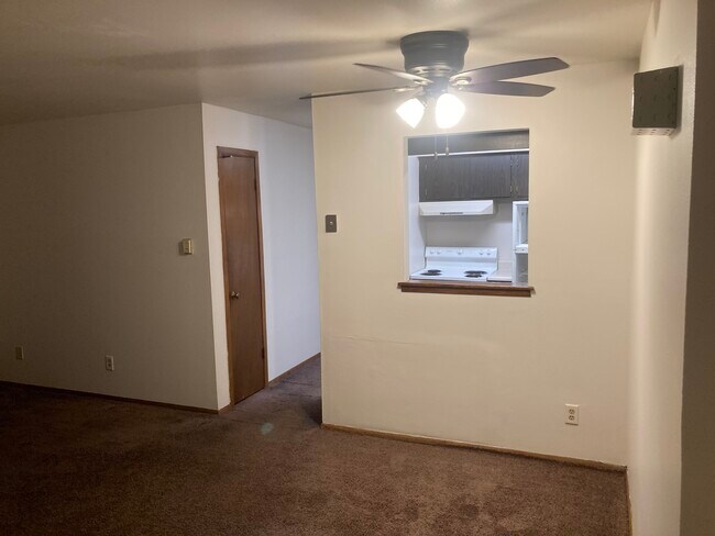 Building Photo - 10628 W Bobolink Ave