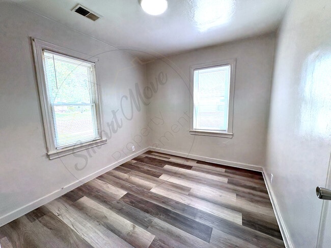 Building Photo - 13832 Julius Ave