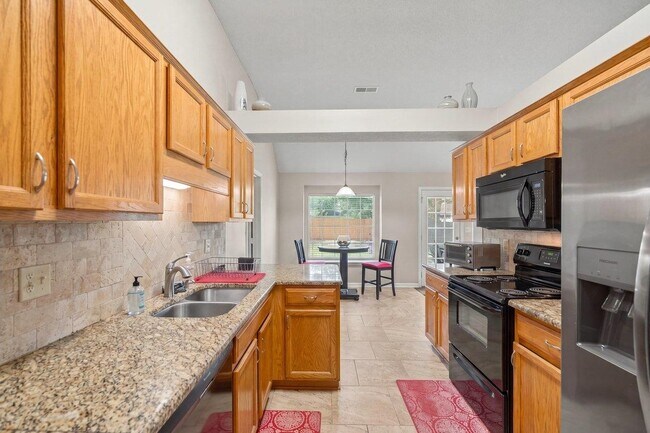 Building Photo - 11181 Ivy Dr