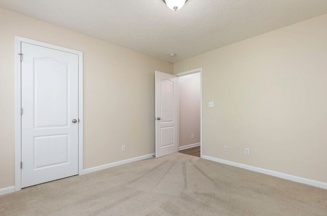 Building Photo - 9415 Magnolia Ridge Dr