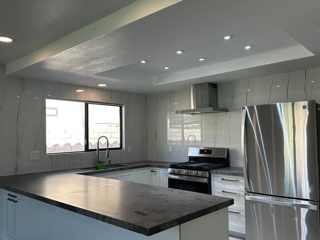 Building Photo - 27131 Shadowcrest Ln