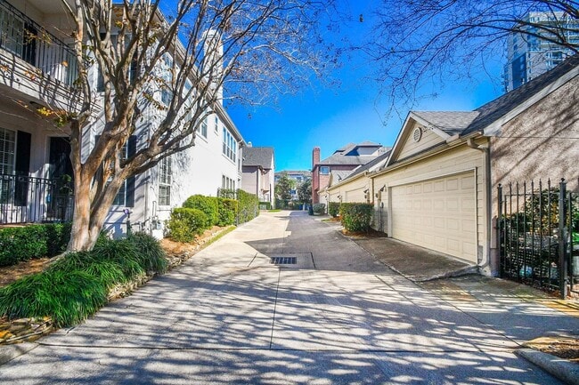 Building Photo - 3326 Memorial Crest Blvd