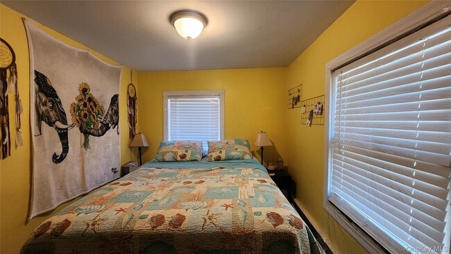 Building Photo - 193 Commack Rd