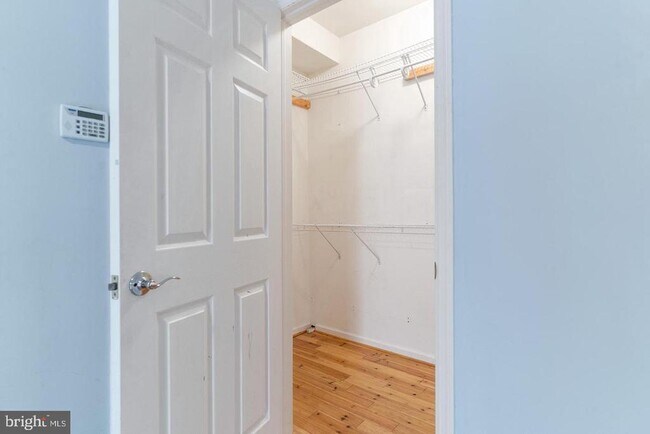 Building Photo - 1523 Green St