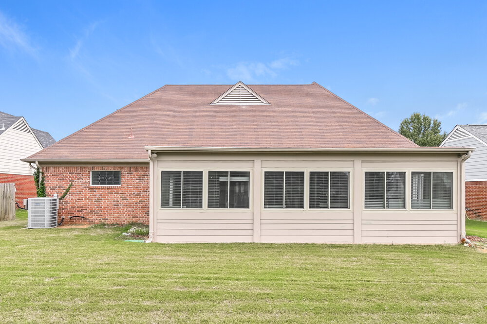 Building Photo - 8083 Delta Lakes Blvd