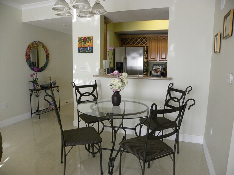 Building Photo - 4242 NW 2nd St