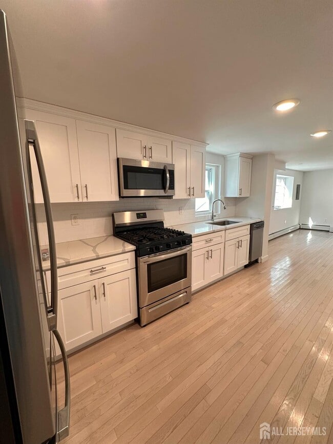 Building Photo - 42 S Louis St