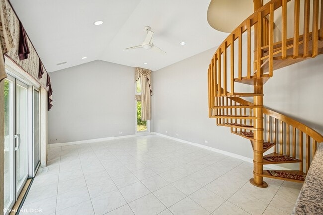 Building Photo - 2305 Tennyson Ln