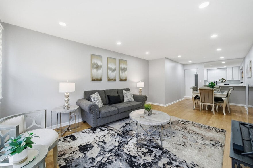 Building Photo - 12800 Terrace Ln