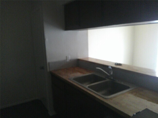 Building Photo - 5771 Easthampton Dr
