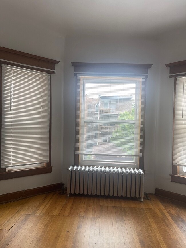 Building Photo - 4512 S King Dr