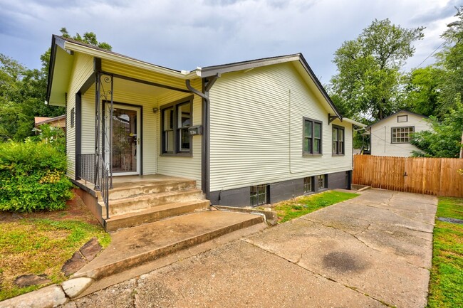 Building Photo - Spacious 4-Bedroom Home in OKC – Available...