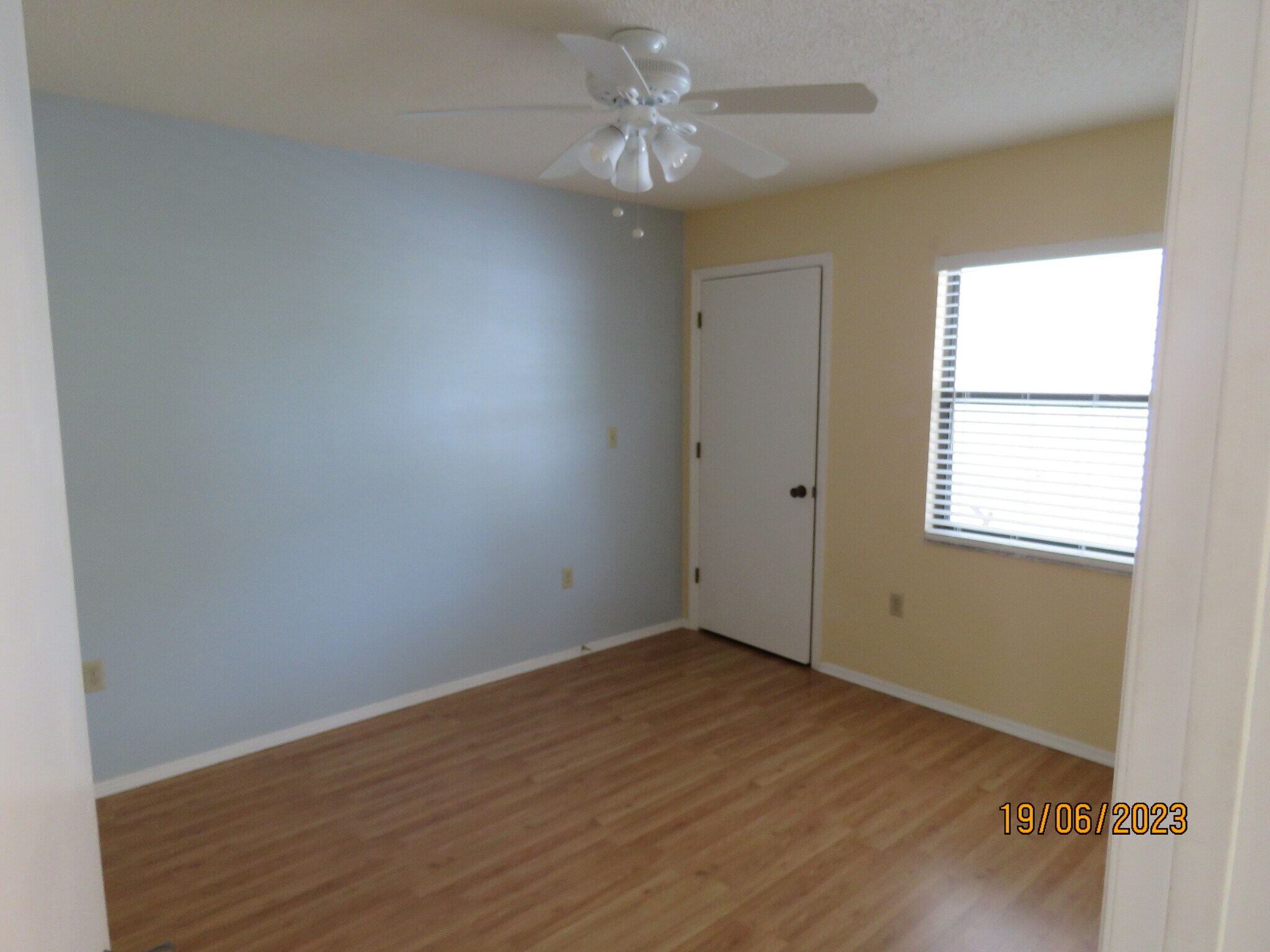 Building Photo - 416 Narvaezi St