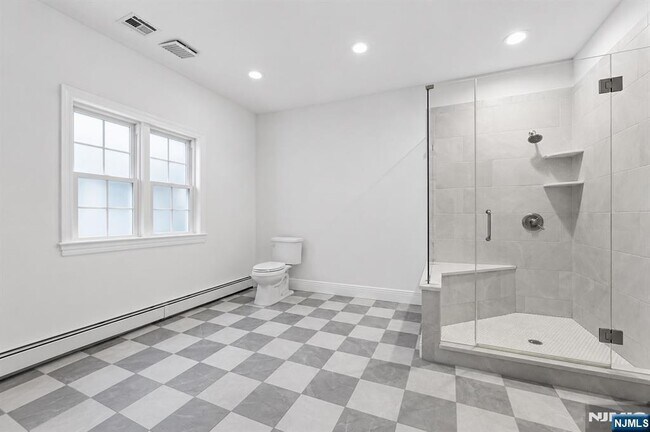 Building Photo - 122 Helen Ct