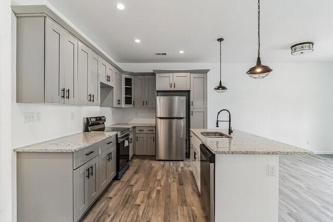 Building Photo - 4011 Redan Rd