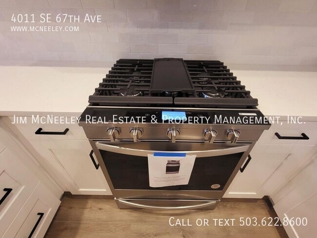 Building Photo - 4011 SE 67th Ave