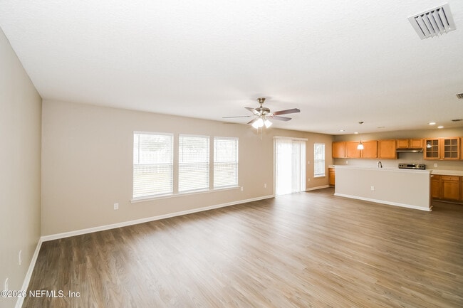 Building Photo - 11533 Brian Lakes Dr N