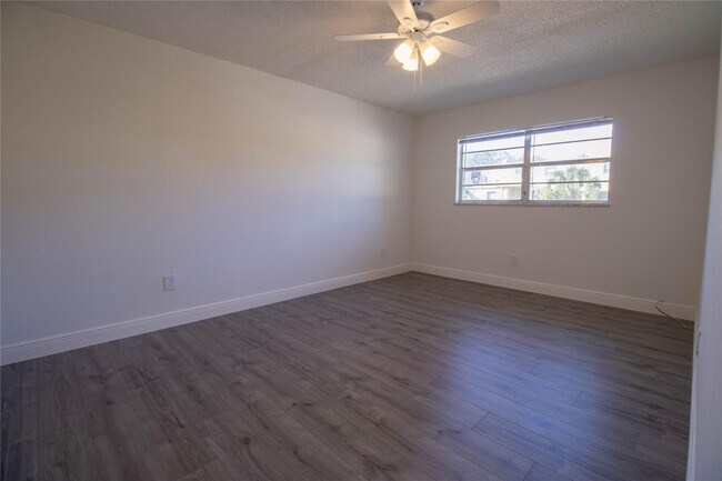 Building Photo - 1507 Argyle Dr