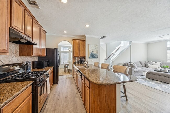 Building Photo - 3319 Leading Point Dr