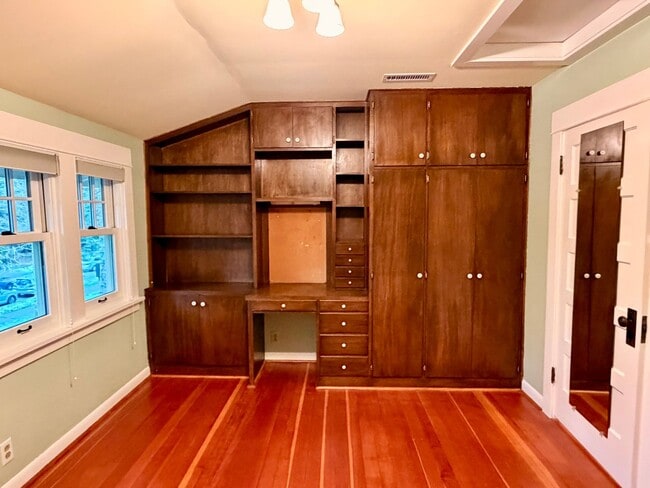 Building Photo - ROJAS