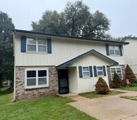 Building Photo - 1027 Quincy St
