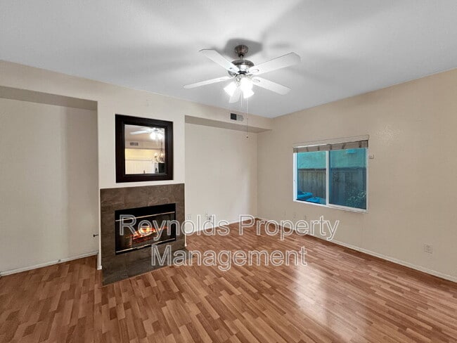 Building Photo - 1468 Normandy Dr