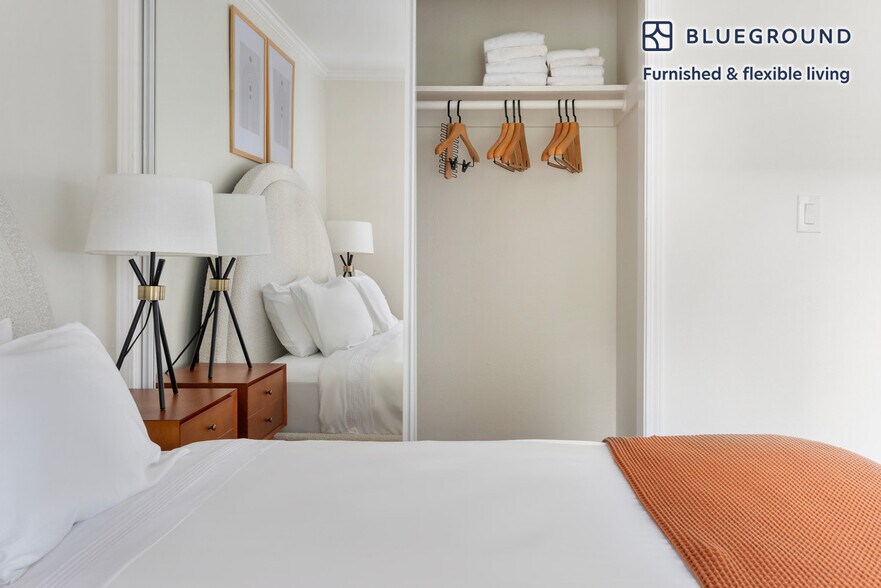 Building Photo - 141 Wellesley Cres