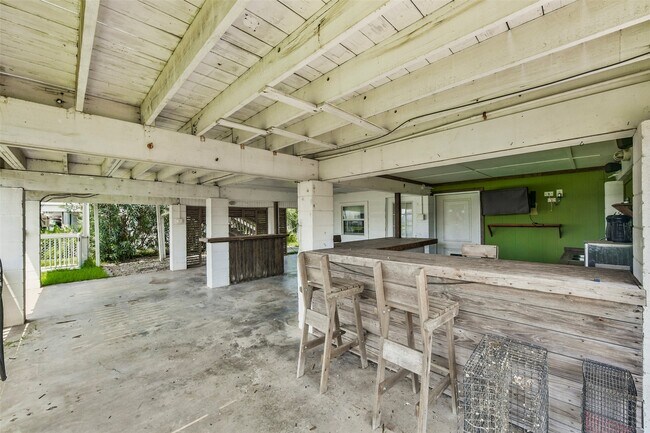 Building Photo - 1073 Redfish St