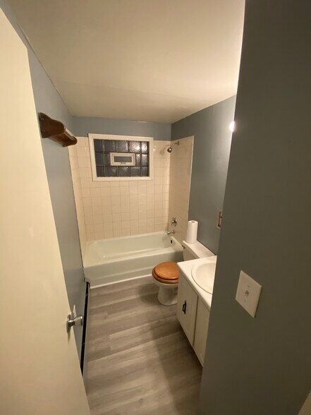 Building Photo - 2278 Grandview Rd