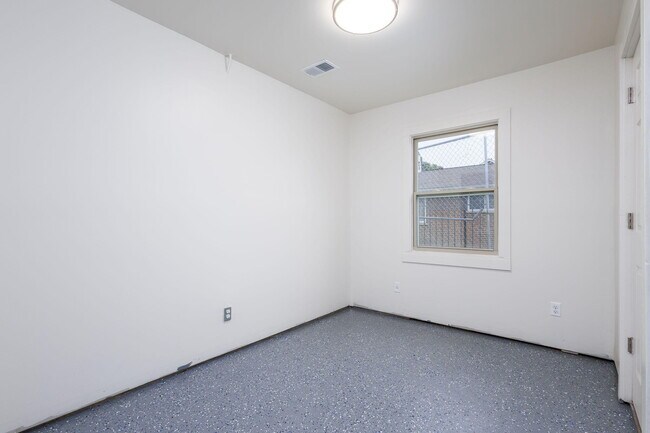 Building Photo - 8751 Elmira St