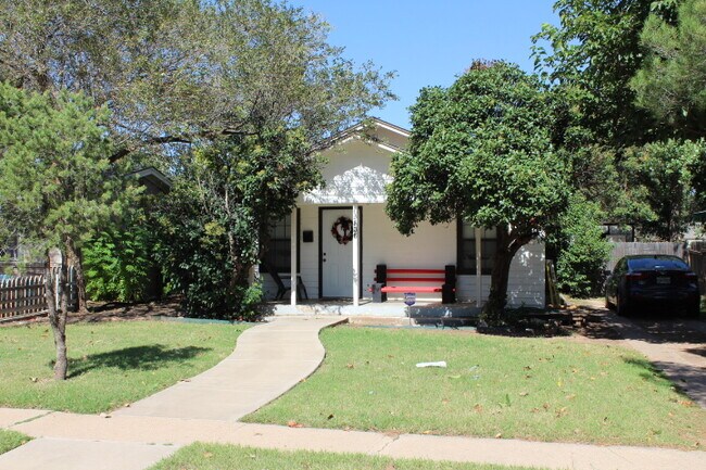 Building Photo - 2808 36th St