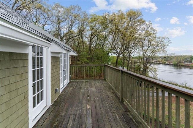 Building Photo - 376 Arnolds Neck Dr