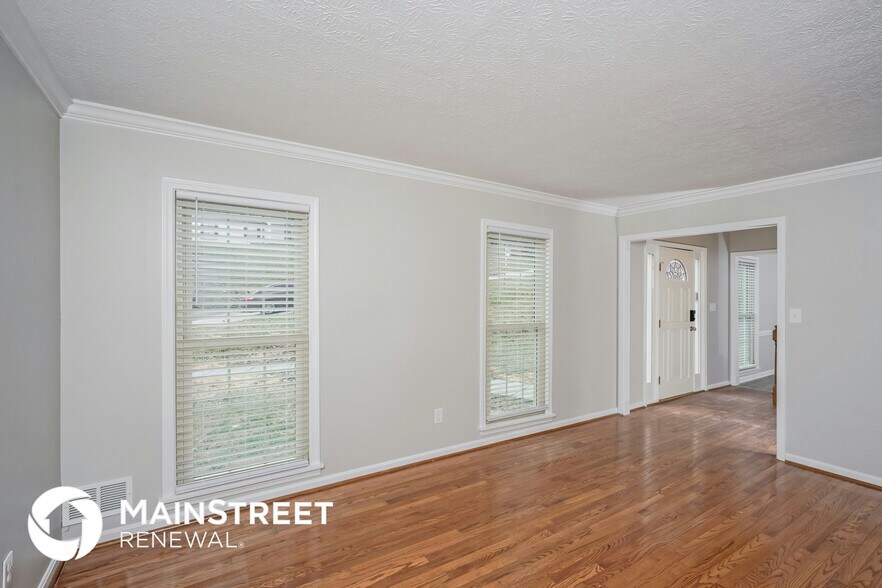 Building Photo - 9109 Lakeridge Dr